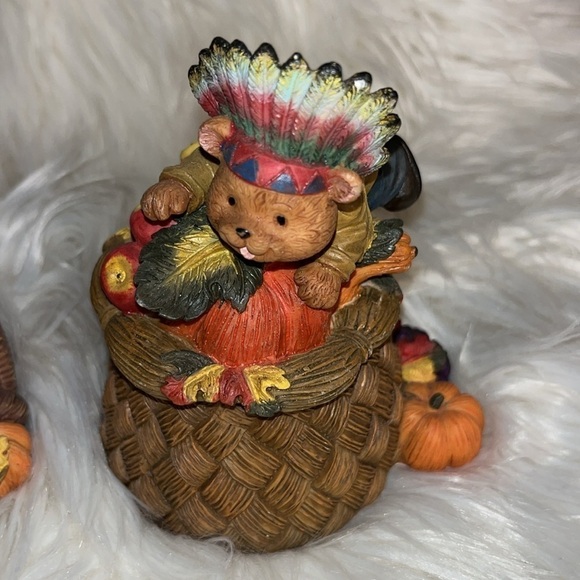 Vintage set of 2 HOMCO Thanksgiving trinket bear boxes. - Picture 3 of 6
